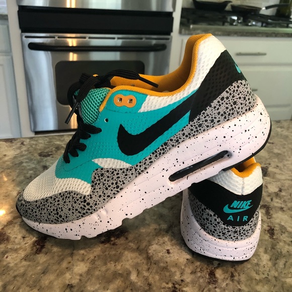 Nike Other - NWOB Nike Air Max 1 Ultra Essential Sneakers